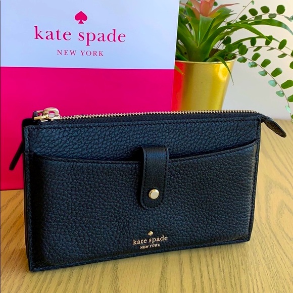 kate spade Handbags - 🎉HOST PICK🎉 kate spade small black crossbody bag